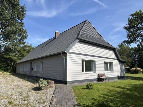 Bild 2 - 7 Zimmer Einfamilienhaus zum Kaufen in Ahrenviölfeld
