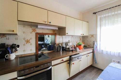 Küche mit Durchreiche - Doppelhaushälfte mit 173,10 m² in Holzminden zum Kaufen