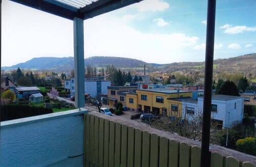 Blick v. Balkon der Wohnküche auf Themar - 