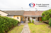 18336 Außenansicht - Wohnhaus mit Garage, Garten & überdachter Terrasse in Gönnersdorf - Heizung 2020 erneuert