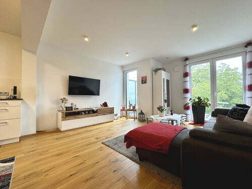 Titelbild - +++ Geräumige 2-Zimmer-Wohnung mit Einbauküche + Terrasse +++