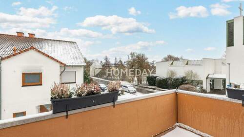 Ausblick - 2 Zimmer Etagenwohnung in Taunusstein-Hahn