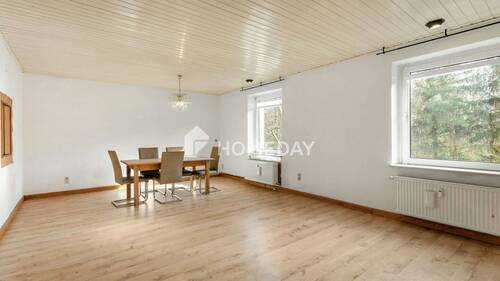 B 2. OG Wohnzimmer 1 - 