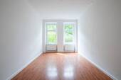 Wohnen - Bezugsfreie 2-Zimmer-Wohnung mit Altbau-Flair und modernem Tageslicht-Badezimmer, jetzt besichtigen