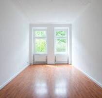 Bezugsfreie 2-Zimmer-Wohnung mit Altbau-Flair und modernem Tageslicht-Badezimmer, jetzt besichtigen - Berlin Weißensee