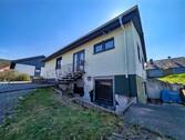 Seitlicher Blick - 5 Zimmer Einfamilienhaus in Enkenbach-Alsenborn
