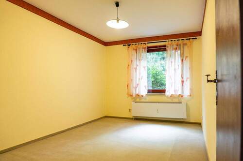 Kinderzimmer/Büro - 