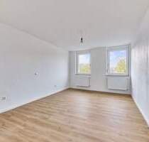 Kernsaniert - helle 2-Zi.-Whg. in Süd-West mit sep. Küche und Fensterbad - Mannheim Schwetzingerstadt