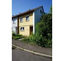 Reiheneckhaus mit Terrasse, schönem Garten und 2 Garagen - Reutlingen Burgholz
