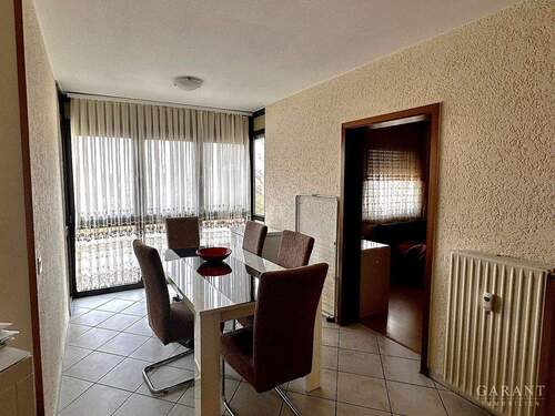 13 - ** Gepflegte 3 Zimmer-Wohnung mit Balkon und Tiefgaragenstellplatz in zentraler Lage **