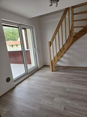 Balkontür/Aufgang 2. Stock - 