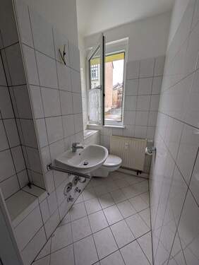 Badezimmer - Etagenwohnung mit 47,80 m² in Plauen zur Miete