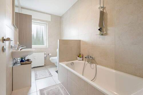 Bad Whg 1. OG rechts - 