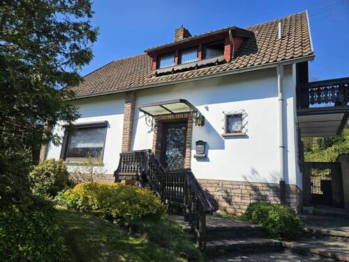 Freistehendes Einfamilienhaus - 
