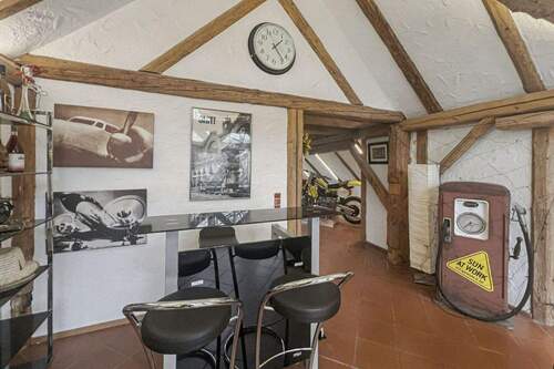 Wohnzimmer DG - 6 Zimmer Einfamilienhaus zum Kaufen in Kirchheim