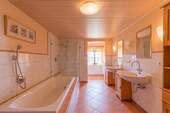 Ö Badezimmer Obergeschoss - 