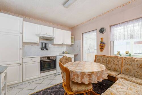 WE 2 - Küche - 5 Zimmer Mehrfamilienhaus, Wohnhaus in Kyritz