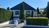 Außenansicht - Geräumiges Einfamilienhaus mit großzügigem Garten, Sauna und Schwimmbad