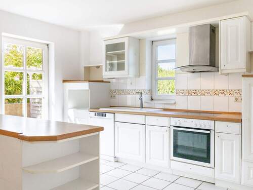 Küche Hauptwohnung - Mehrfamilienhaus, Wohnhaus mit 215,00 m² in Wendtorf zum Kaufen