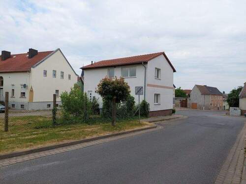 Giebel-/Hinteransicht EFH/ZFH, straßenseitig - 