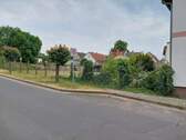 Grundstücksansicht von der Straße (1) - 