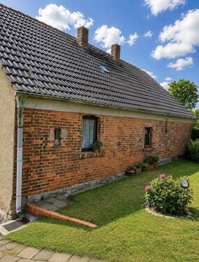 Außenansicht - 5 Zimmer Einfamilienhaus zum Kaufen in Allstedt