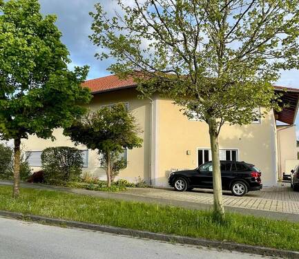 Außen5.jpeg - Mehrfamilienhaus, Wohnhaus zum Kaufen in Leinburg
