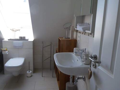 gr. Duschbad/WC/Waschm./Trock. - 