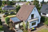 Ansicht Drohne 4 - 4 Zimmer Einfamilienhaus zum Kaufen in Pinneberg / Quellental