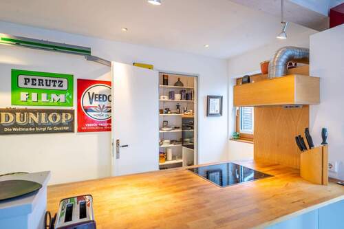 Küche mit Blick zur Speis - 