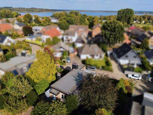 Drohnenaufnahme - 7 Zimmer Mehrfamilienhaus, Wohnhaus zum Kaufen in Bad Bederkesa