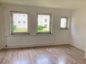 Wohnzimmer - Ruhige 3-Zimmerwohnung - naturnahe Lage mit Top-Verkehrsanbindung (Musterbilder)