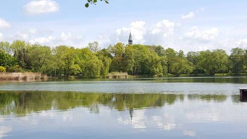 Schwanenteich, im Hintergrund die Domspitze - 