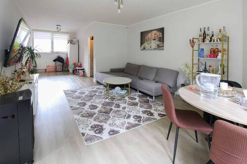Wohnzimmer (3) - 3 Zimmer Etagenwohnung in Mönchengladbach