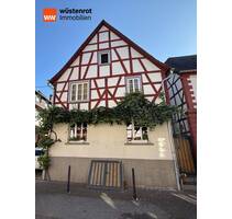 Idyllisches Fachwerkhaus im schönen Osterspai