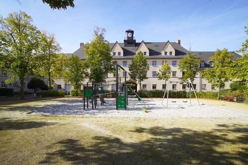 Objektansicht I - NEU sanierte 4 Raum-Whg. mit großem Wohn-Koch-Essbereich, Tageslichtbad und schönem Hausgarten