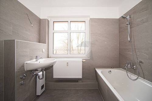 Musterbild - 4 Zimmer Etagenwohnung zur Miete in Chemnitz