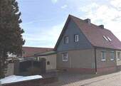 Außenansicht - DHH in Voigtstedt - 99.000,00&nbsp;EUR Kaufpreis, ca.&nbsp; 110,00&nbsp;m&sup2;&nbsp;Wohnfl&auml;che