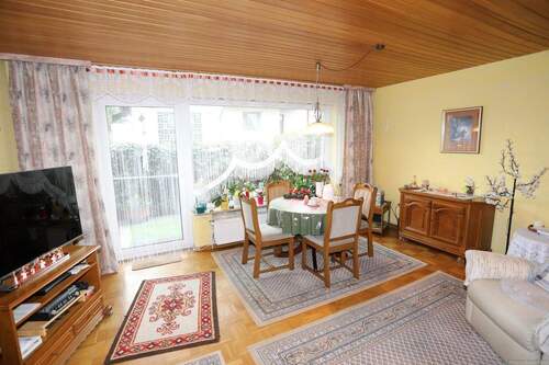 Wohn- und Essbereich mit Ausgang auf die Terrasse - Etagenwohnung mit 98,90 m&sup2; in Gifhorn zum Kaufen