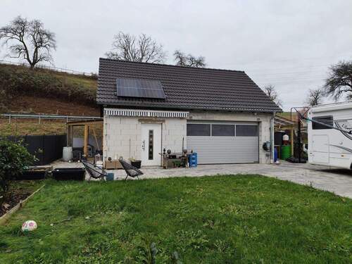 Garage mit Garten - 6 Zimmer Einfamilienhaus zum Kaufen in Meckesheim