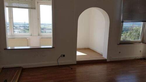 Wohnzimmer mit Ausblick - Mehrfamilienhaus, Wohnhaus mit 1,50 m&sup2; in Fritzlar zum Kaufen