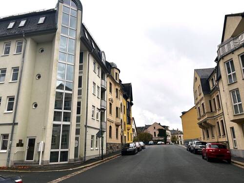 Straßenansicht - 1 Zimmer Etagenwohnung zum Kaufen in Treuen