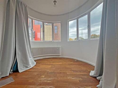 Turmzimmer Wohnung 2 - 5 Zimmer Büro in Düsseldorf