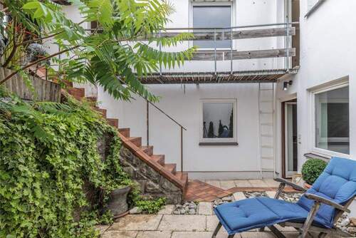 Außentreppe zum UG - 