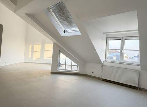 Wohn-Essbereich Ansicht 2 - Etagenwohnung mit 76,40 m&sup2; in Kronberg im Taunus zum Kaufen