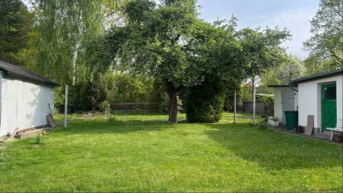 Garten - Doppelhaushälfte mit 150,00 m&sup2; in Ebersbach-Neugersdorf zum Kaufen