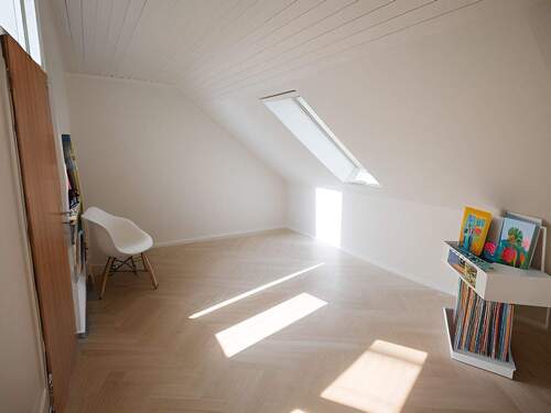 Zimmer 1 DG Homestaging - 