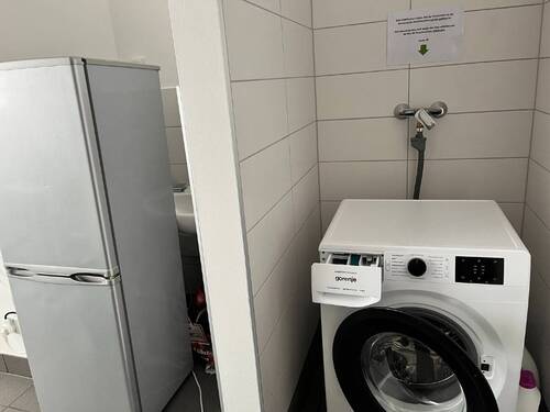 Duschbad mit Waschmaschine - 