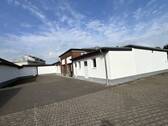 Hof 2 - 
