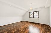 Schlafzimmer 1.OG Vorderhaus - 